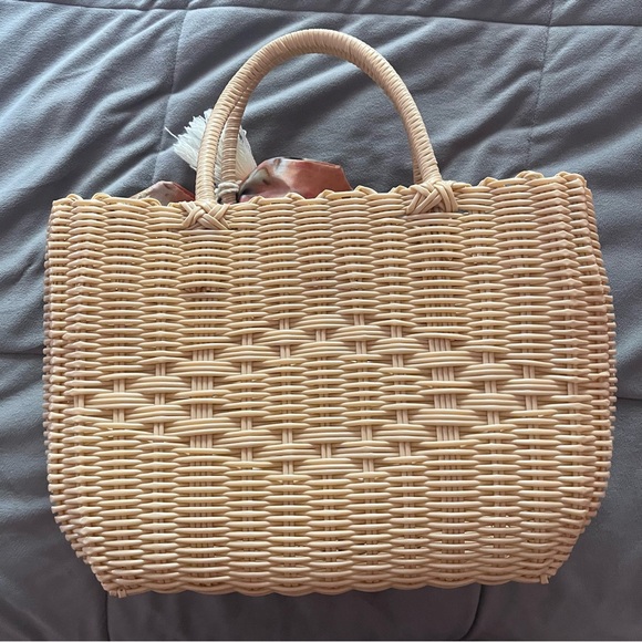 Medium Plastic Woven Beach Summer Bag - Picture 3 of 5